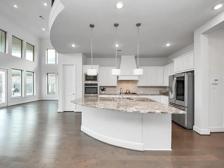 1714 McCrae Hill Ct — Photo 17