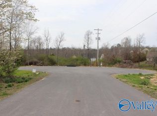 11 Peaceful Dr, Rainsville, AL 35986