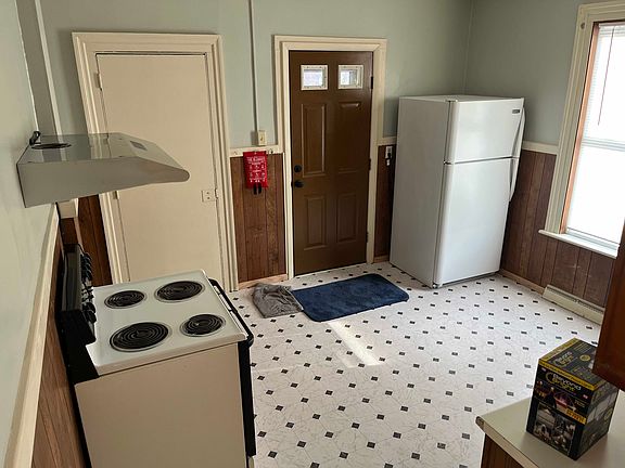 New Vinyl Flooring and Vent Hood