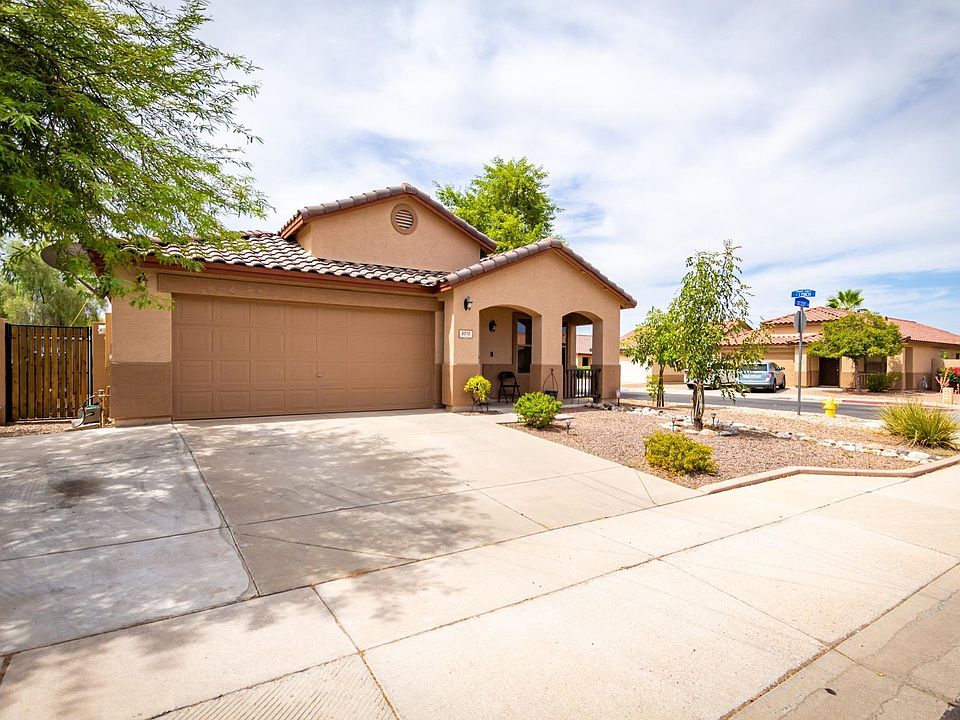 1st image of 8515 E Desert Ln
