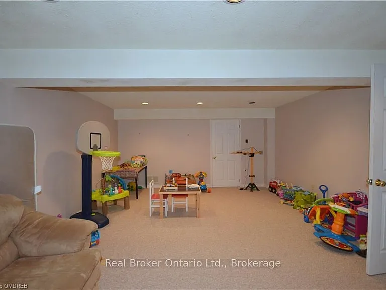 1609 Pilgrims Way — Photo 20