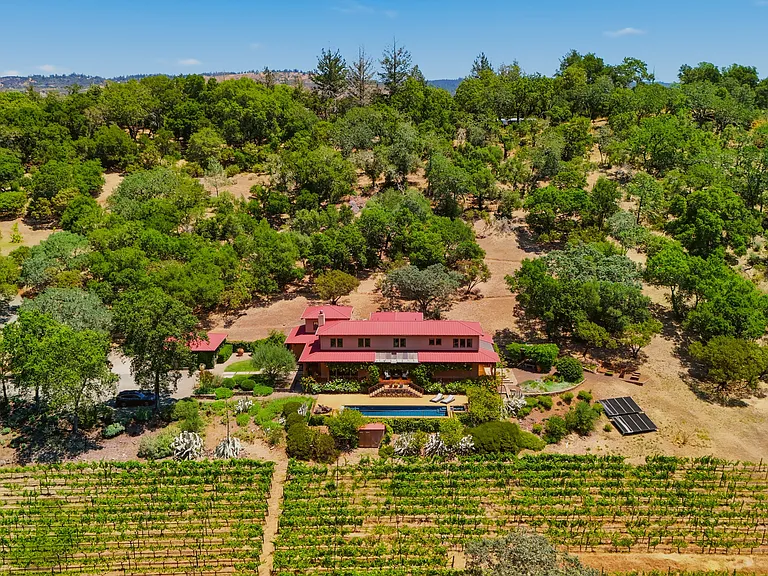2491 Spring Mountain Rd — Photo 14