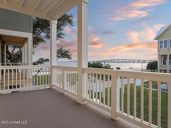 2nd image of 104 S Beach Dr
