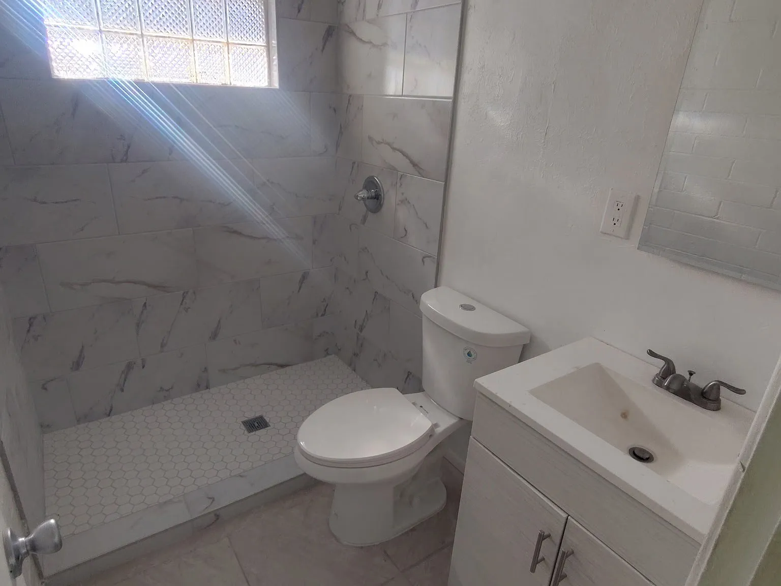 Studio, 400 sqft, $875 — Photo 3