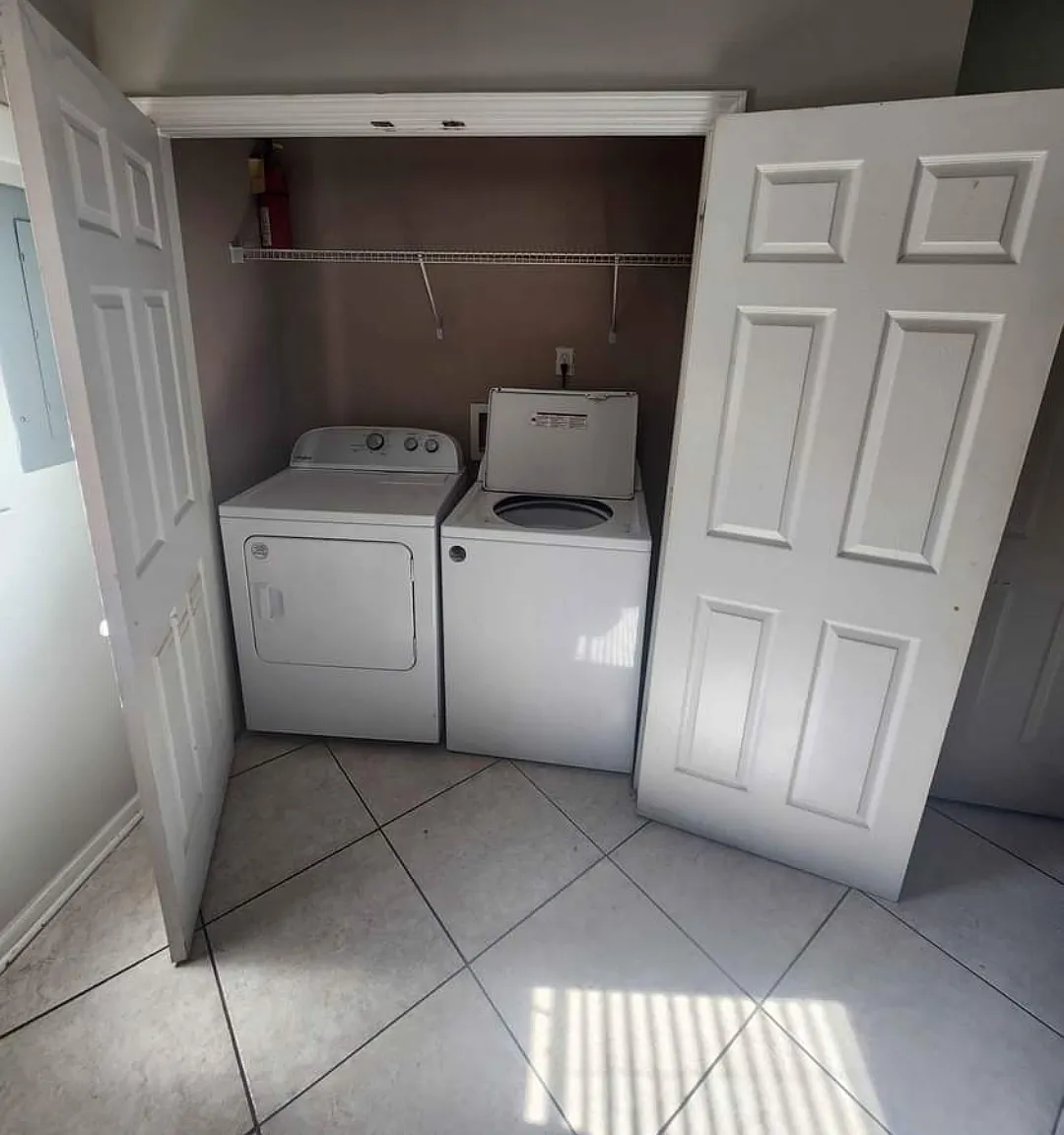2 bed, 928 sqft, $975 — Photo 1