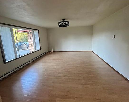 3rd image of 2284 Cedar Ln