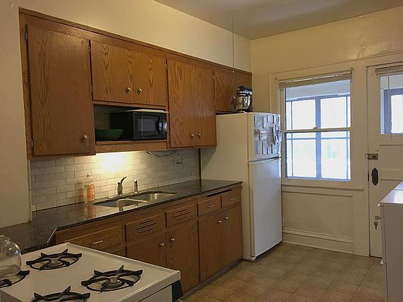 4th image of 2628 W 44th St APT 2