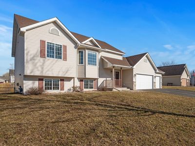 1521 W Maple St, River Falls, WI, 54022