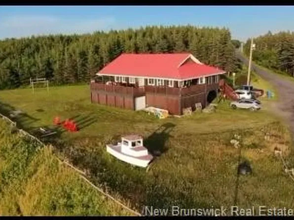 27 Janeville Beach Rd, Bathurst, NB E2A 5K3