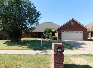 3710 NE Fieldcrest Dr, Lawton, OK 73507