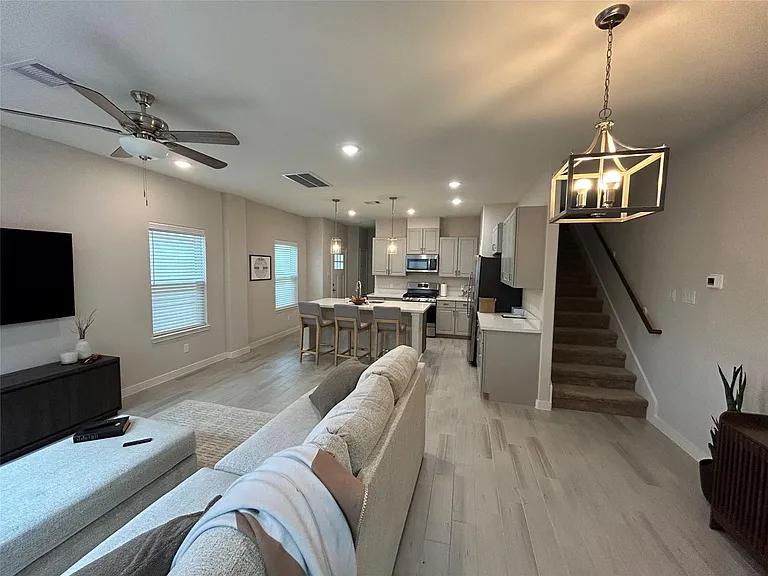 1511 Revolution Way — Photo 13