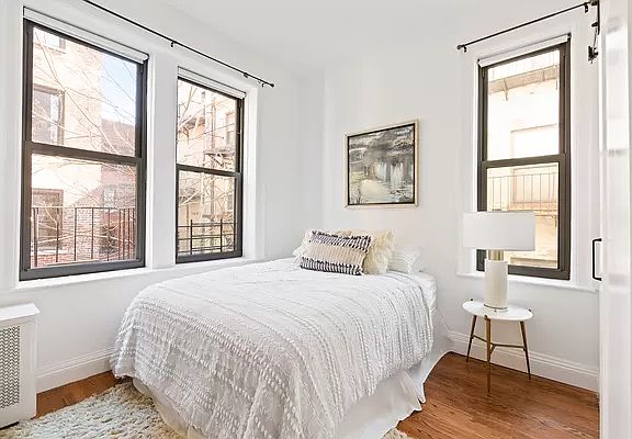5th image of 203 W 98th St #4DC
