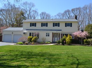 19 Rancher Pl, Huntington, NY 11743