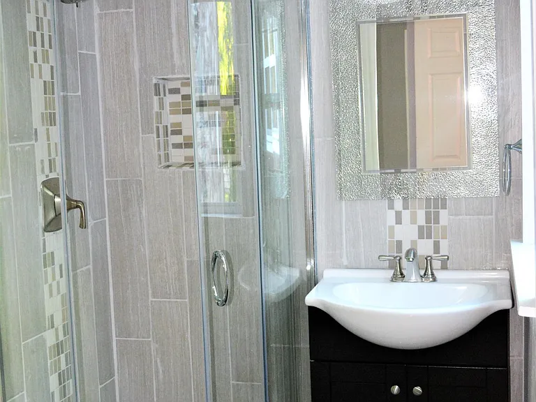 1006 Carolyn Ave — Photo 4