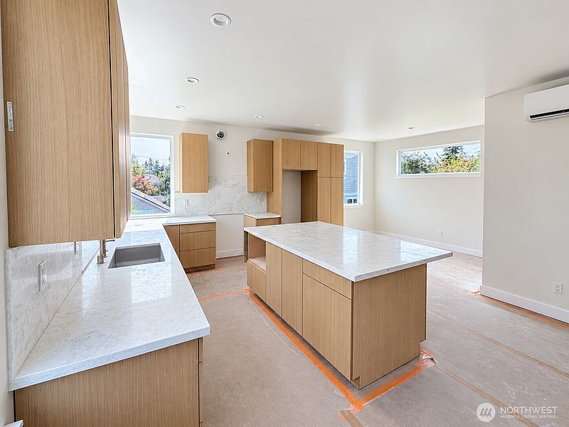 5th image of 8316 28th Avenue NW
