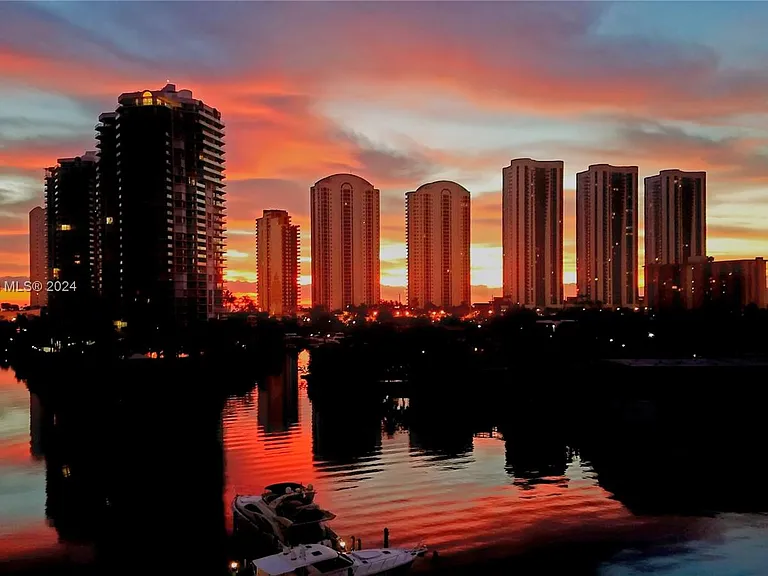 400 Sunny Isles Blvd #2008 — Photo 5