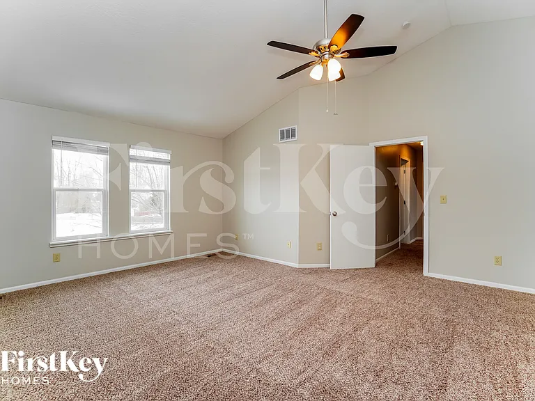 7809 Astra Cir — Photo 10