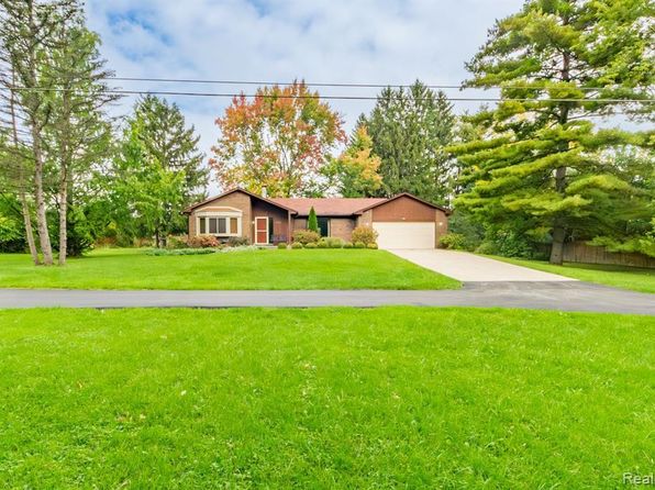 46210 W Eleven Mile Rd