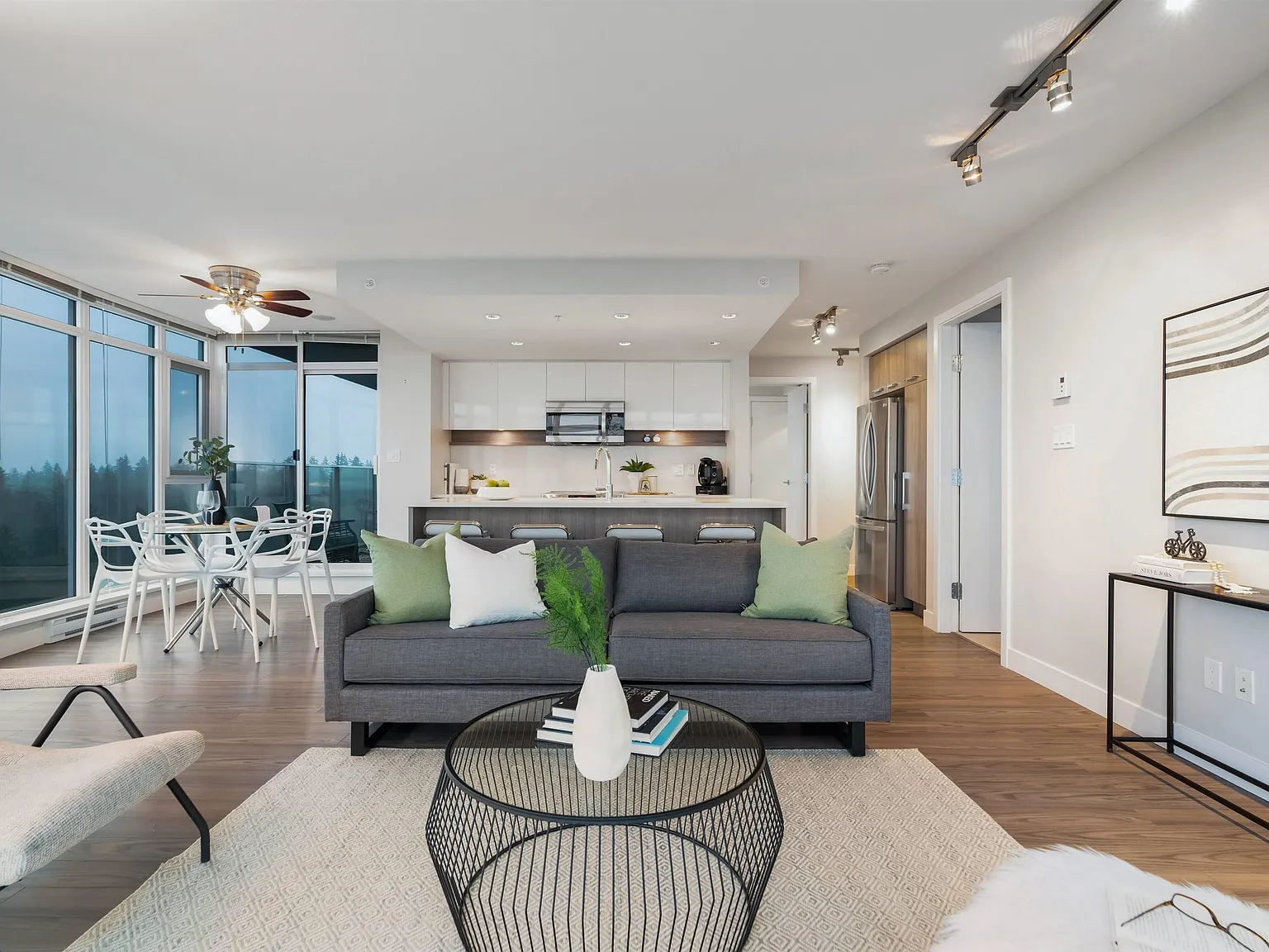 2 bed, 943 sqft, $2,850 — Photo 4