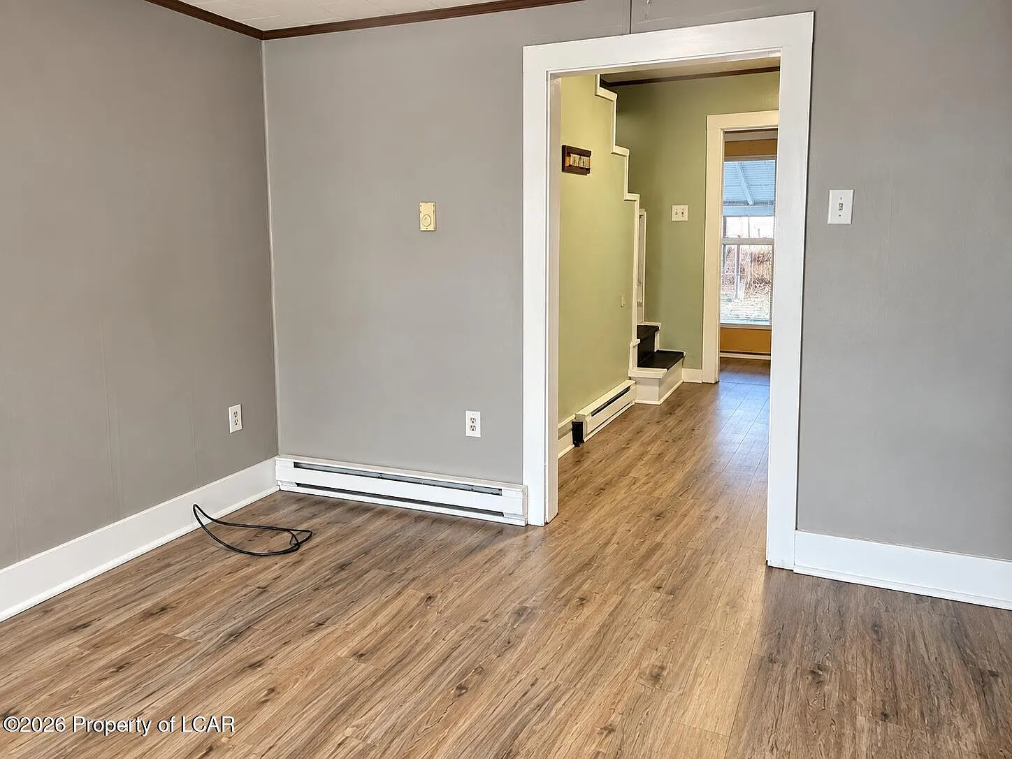 2 bed, 1.0 bath, 1008 sqft, $950 — Photo 2