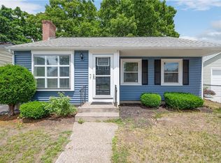 94 Bucklin St, Pawtucket, RI 02861