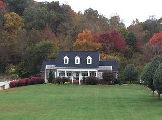 1208 Sellers Rd, Dandridge, TN 37725