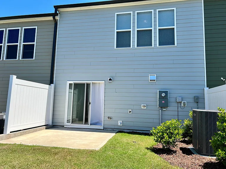 1017 Sycaten St — Photo 7