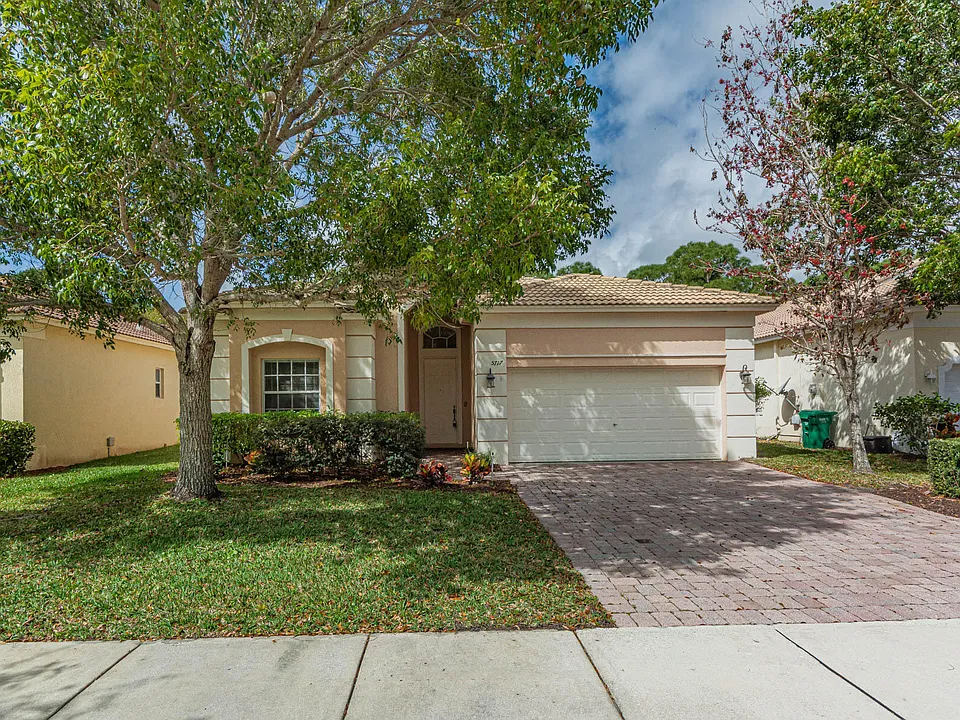 5717 Spanish River Rd
