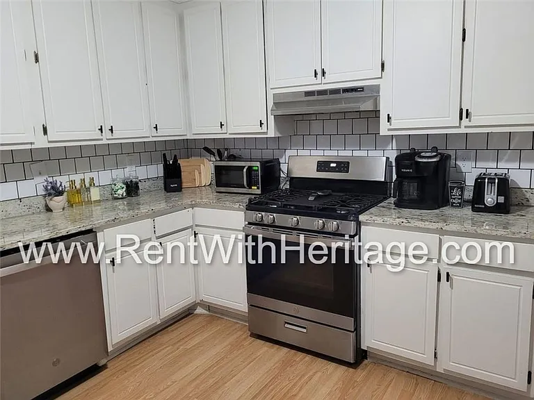 1750 Nutmeg St — Photo 6