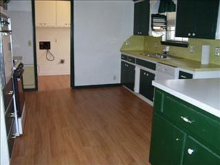 3rd image of 3121 Berkshire Way