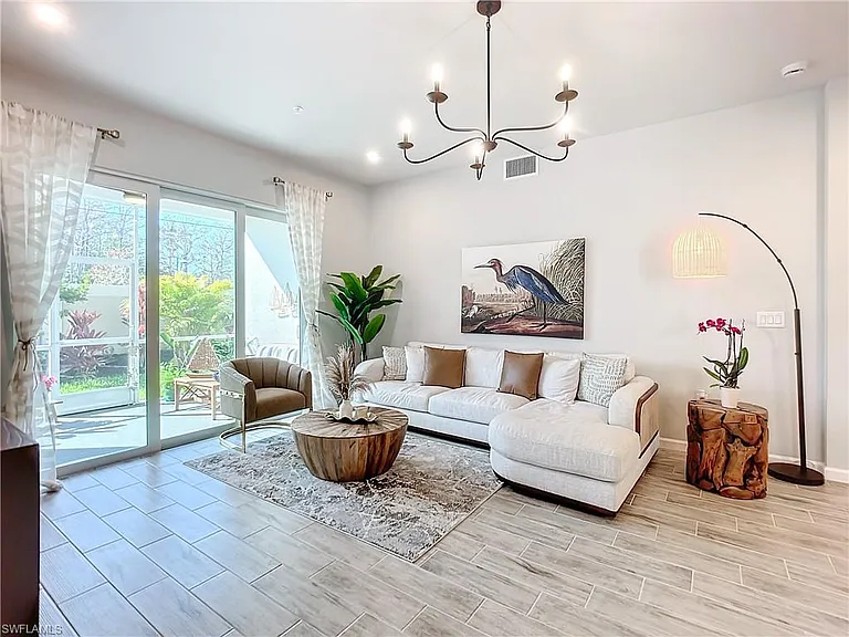 4664 Arboretum Cir #101 — Photo 15