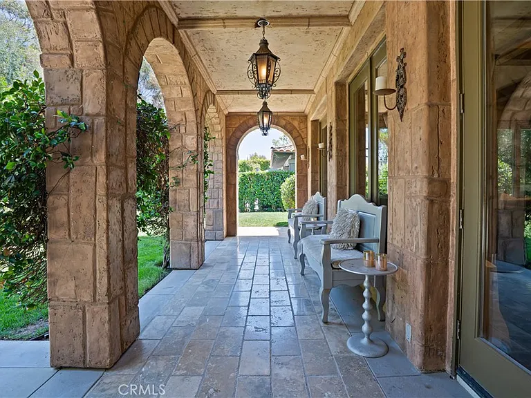 11284 Amberdale Dr — Photo 14