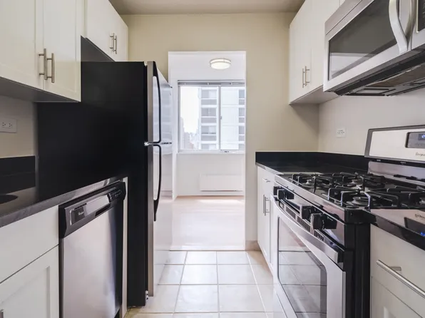 730 Columbus Avenue image 9 of 61