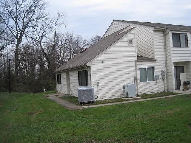 2 bed, 900 sqft, $1,375 — Photo 2