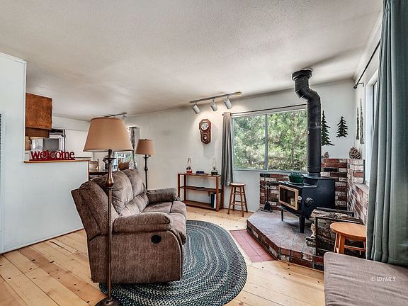 5th image of 52854 Sugar Pine Dr