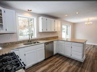 42 Aladdin St, Manchester, NH 03104