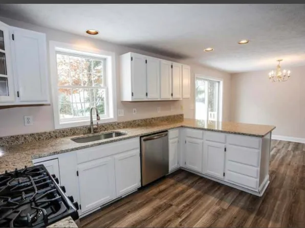 42 Aladdin Street, Manchester, NH 03104