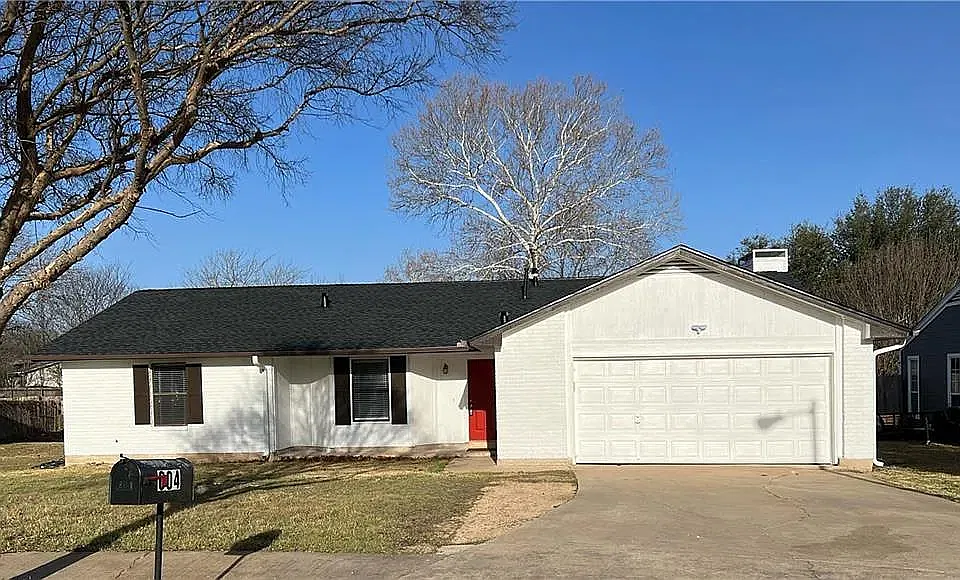 604 Hill Cv