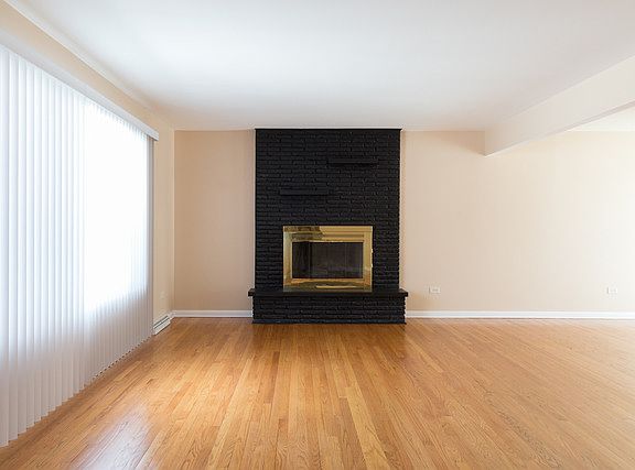 3rd image of 16928 Ingleside Ave