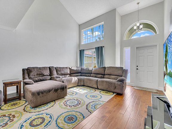 3rd image of 7386 Southampton Terrace