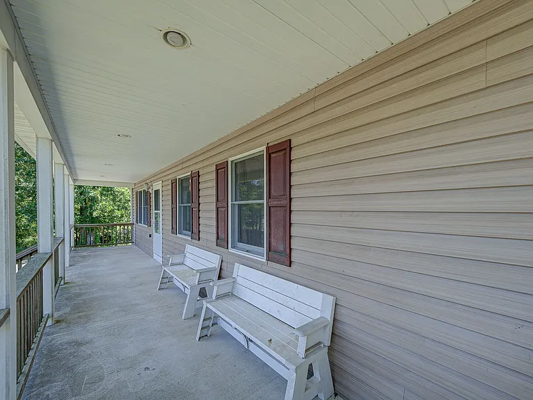 756 Lakehurst Rd — Photo 26