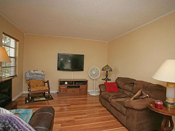 4th image of 8108 Poe Ct