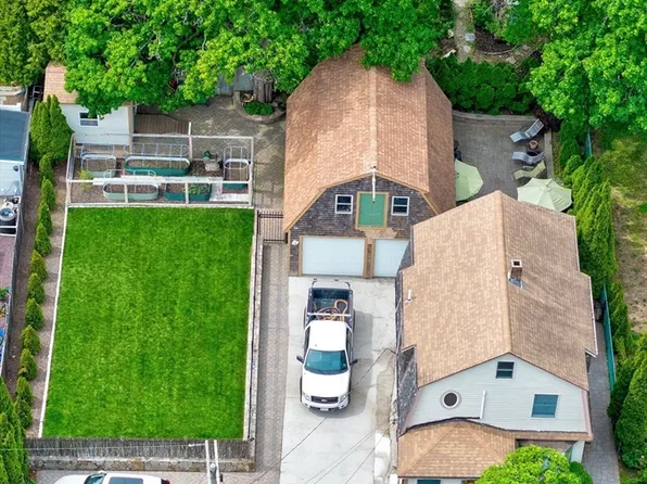 16 Cotton Ave, Braintree, MA 02184