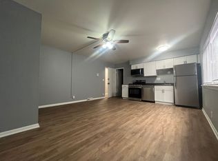 1517 Royall Pl, Milwaukee, WI 53202