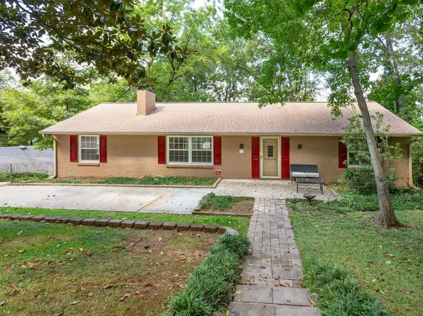 104 Canyon Dr, Anniston, AL 36207