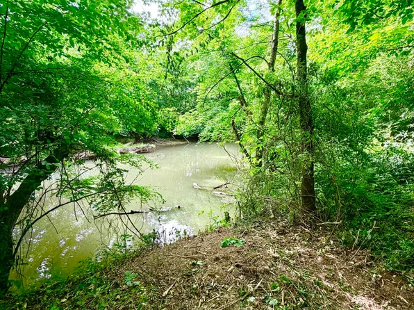 811 Trigonia Rd, Maryville, TN 37801