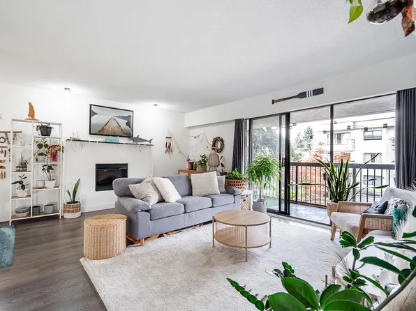 1025 Cornwall St #207, New Westminster, BC V3M 1S1