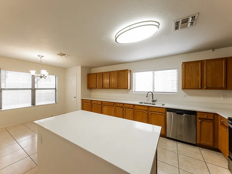 18611 N 22nd St #26 — Photo 9