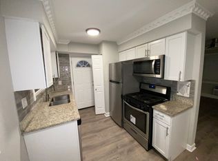 1322 W Sherwin Ave #1B, Chicago, IL 60626