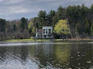 20 Lake Dr, Stockbridge, MA 01262